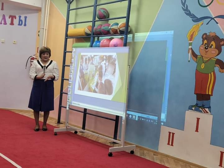 «Мектепке дейінгі білім беру мазмұны, балаларды тәрбиелеу мен оқытудағы елеулі өзгерістер» тақырыбында жалпы ата-аналар жиналысы